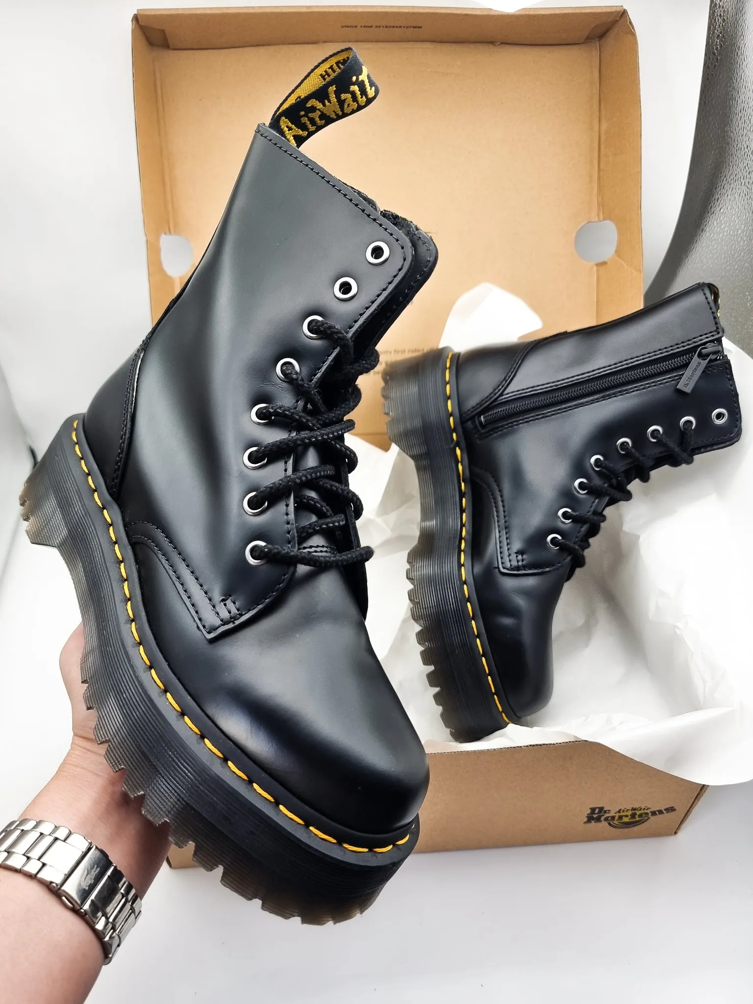 DR. MARTENS JADON BLACK SMOOTH