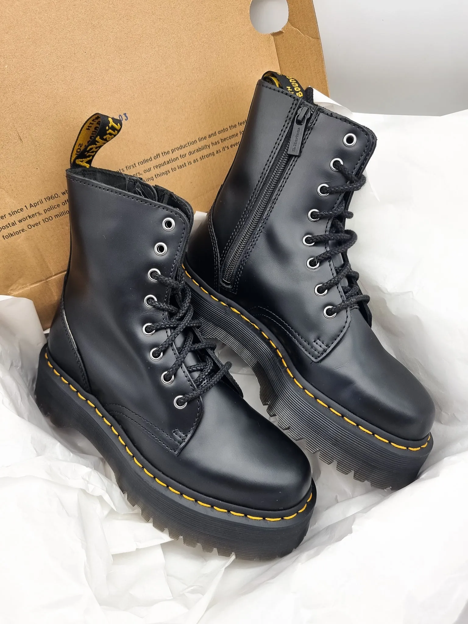 DR. MARTENS JADON BLACK SMOOTH